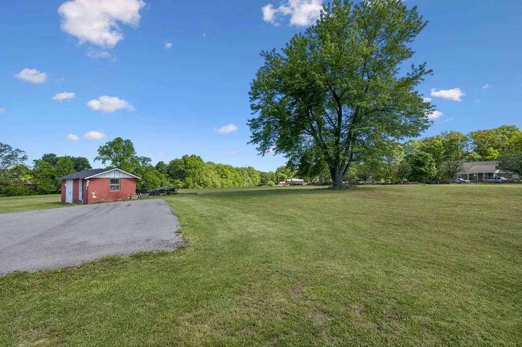 8997 Holmes Creek Road Smithville TN 37166
