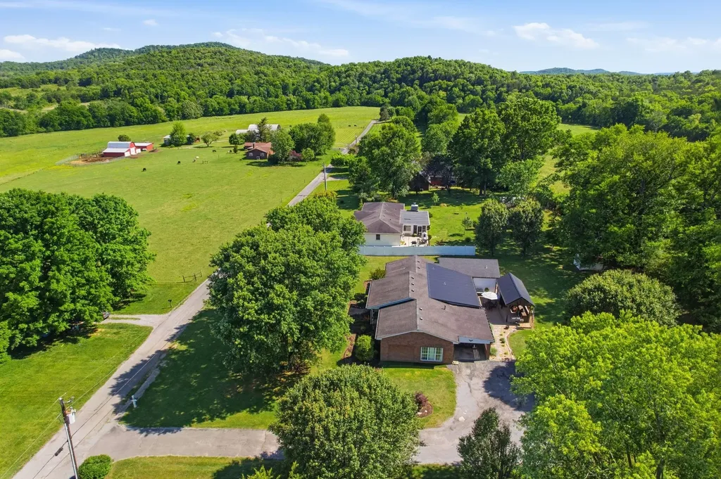 88 Riverbend Drive Woodbury TN 37190