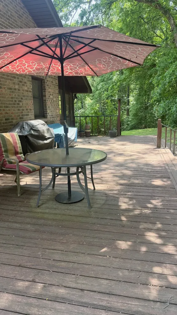 5260 New Cut Road Greenbrier TN 37073