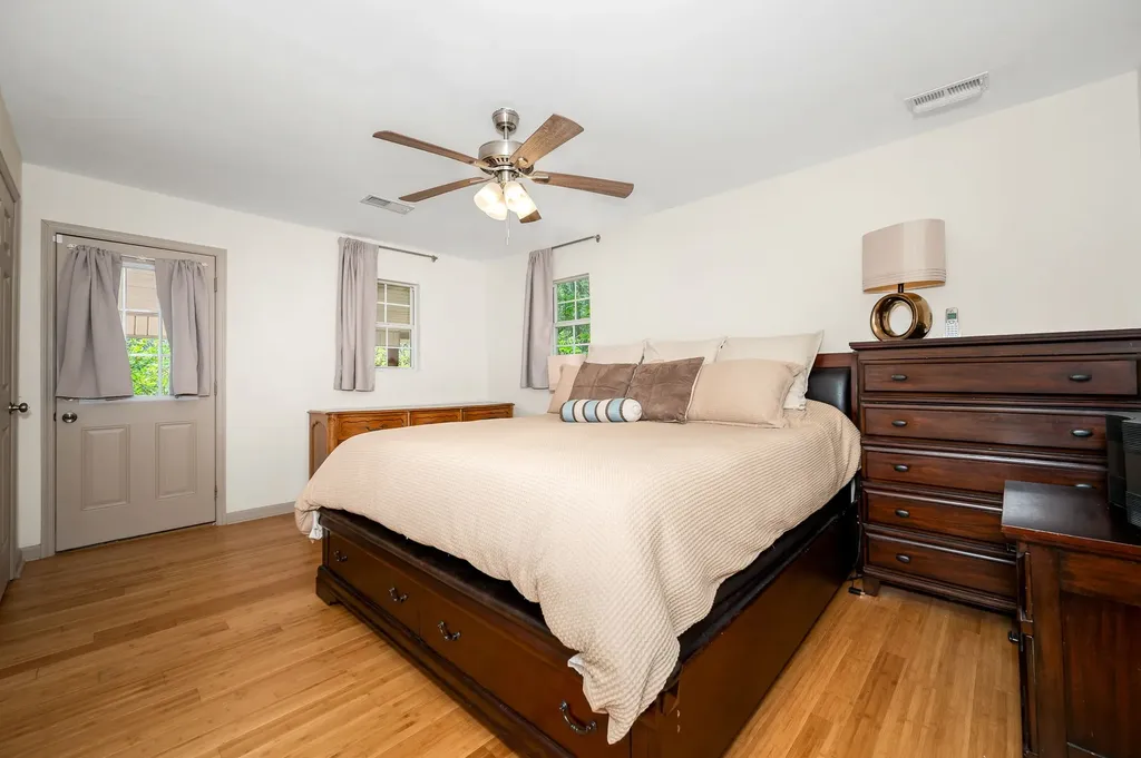 1555 Gassaway Main Street Liberty TN 37095