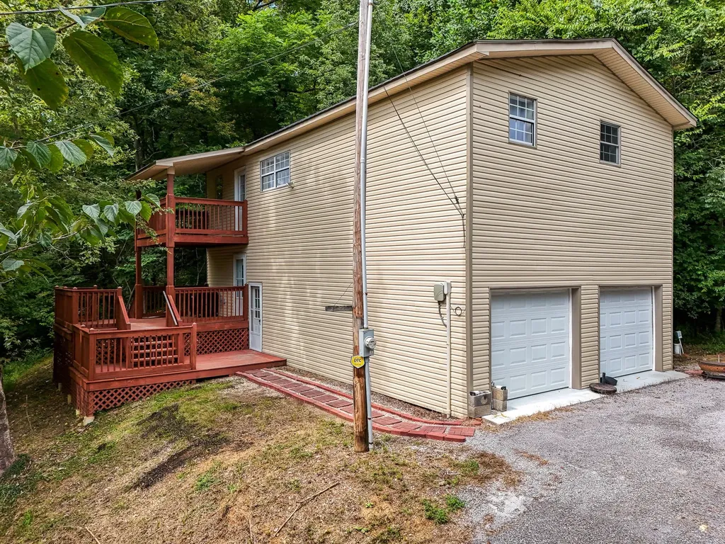 1555 Gassaway Main Street Liberty TN 37095