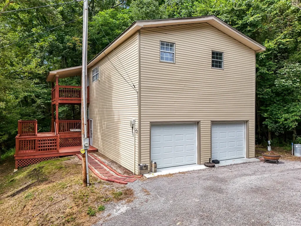 1555 Gassaway Main Street Liberty TN 37095