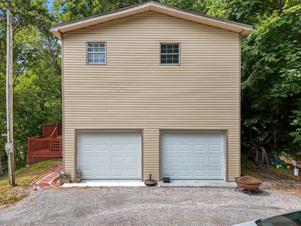 1555 Gassaway Main Street Liberty TN 37095
