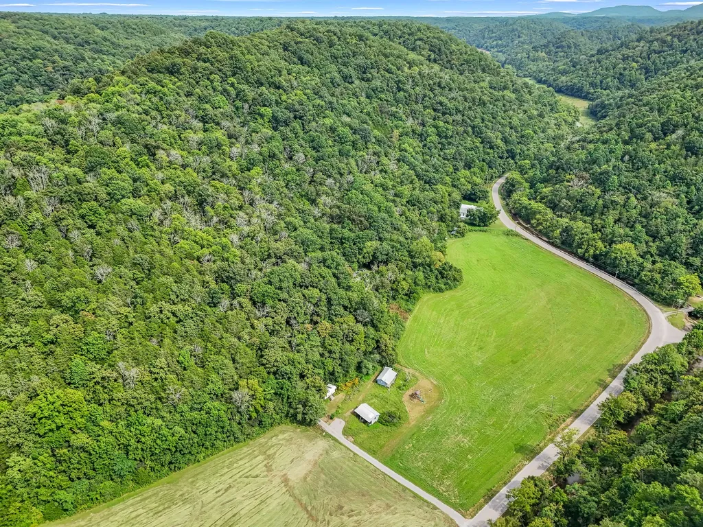 1555 Gassaway Main Street Liberty TN 37095