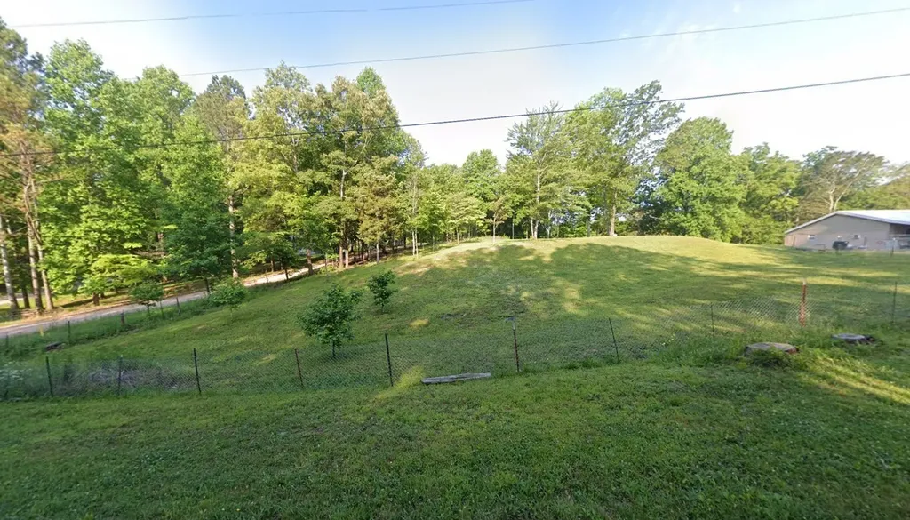 10570 Twin Spgs Lane Bon Aqua TN 37025