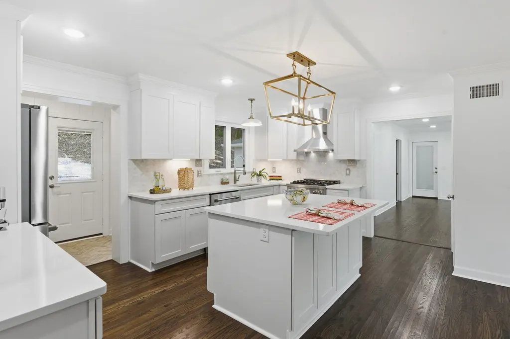 6617 Ellesmere Road Nashville TN 37205
