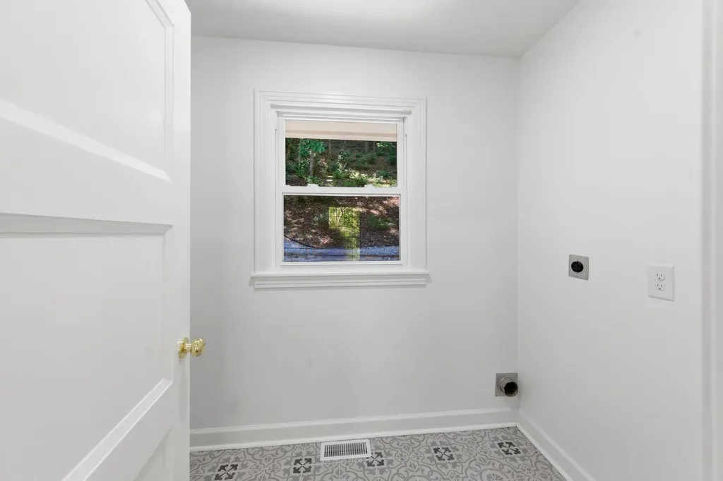 6617 Ellesmere Road Nashville TN 37205