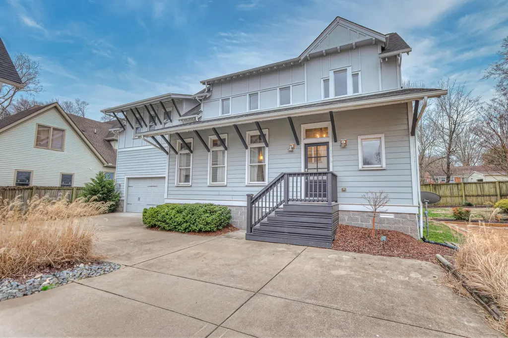 1537B Battlefield Drive Nashville TN 37215