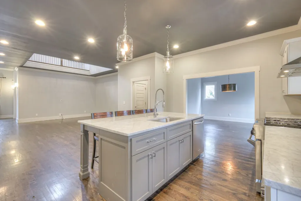1537B Battlefield Drive Nashville TN 37215