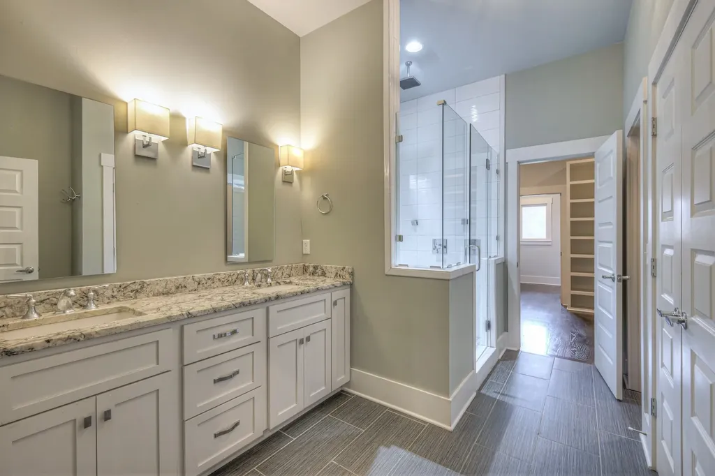 1537B Battlefield Drive Nashville TN 37215