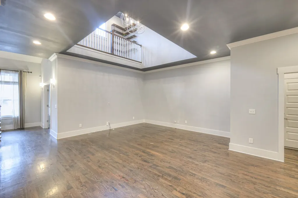 1537B Battlefield Drive Nashville TN 37215