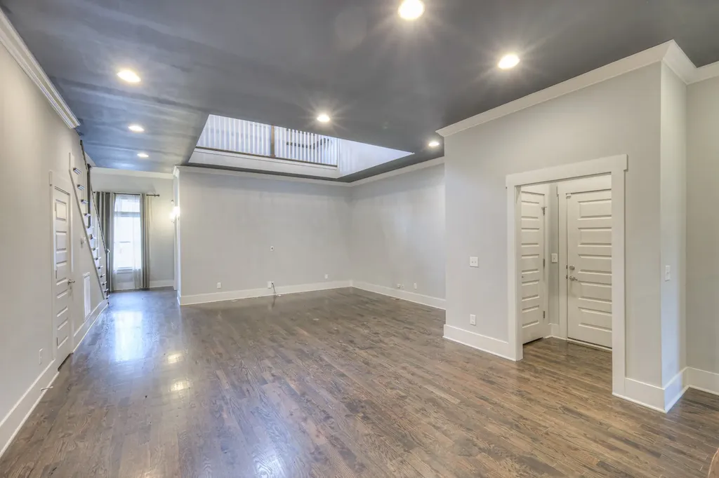1537B Battlefield Drive Nashville TN 37215