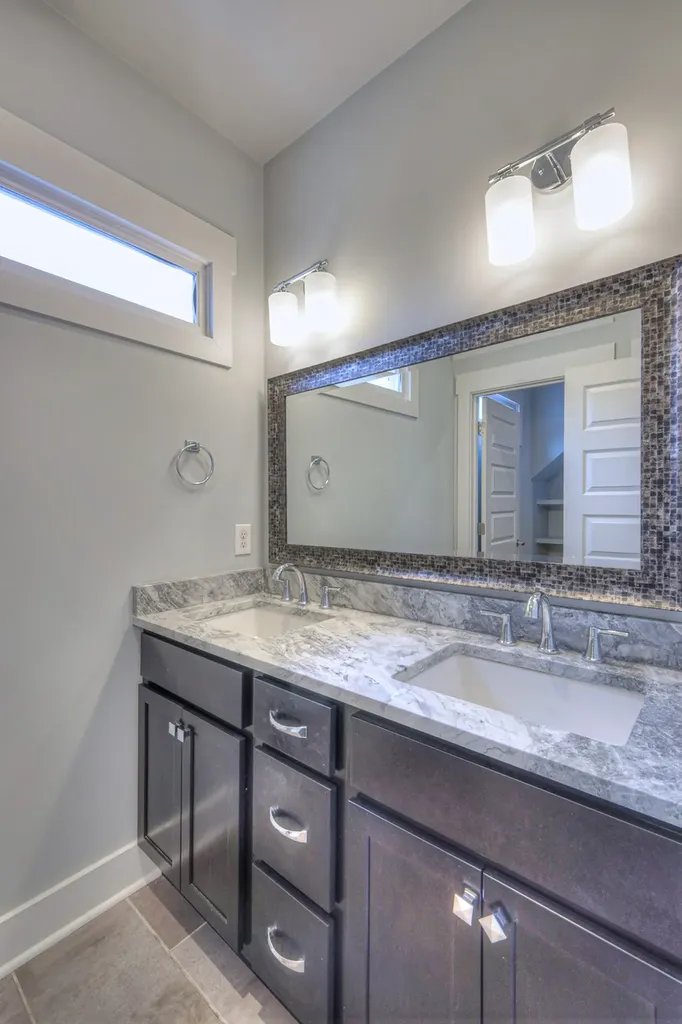 1537B Battlefield Drive Nashville TN 37215