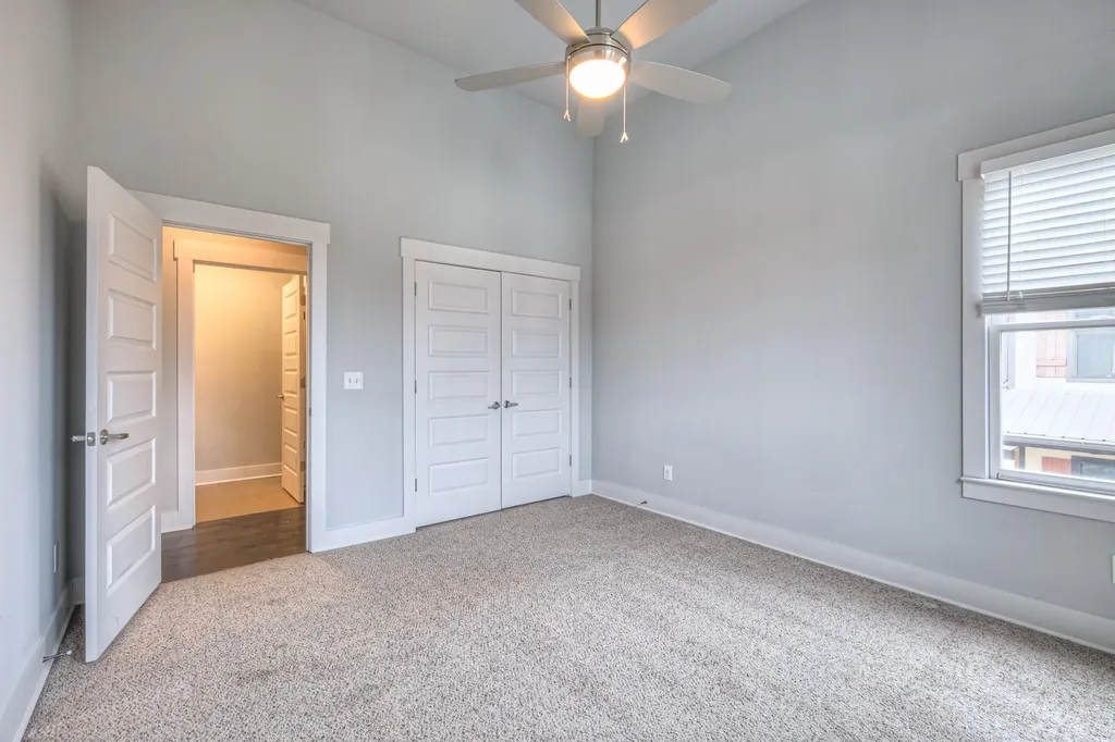 1537B Battlefield Drive Nashville TN 37215