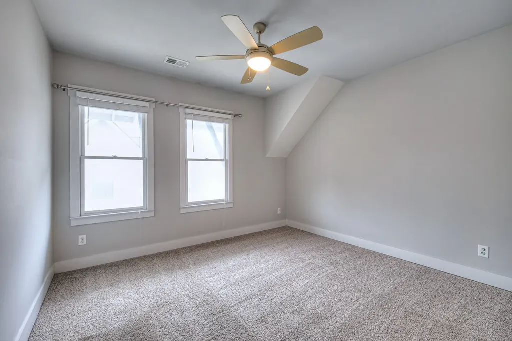 1537B Battlefield Drive Nashville TN 37215