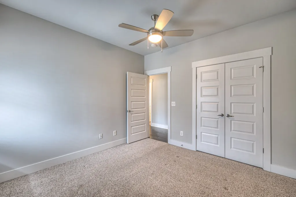 1537B Battlefield Drive Nashville TN 37215