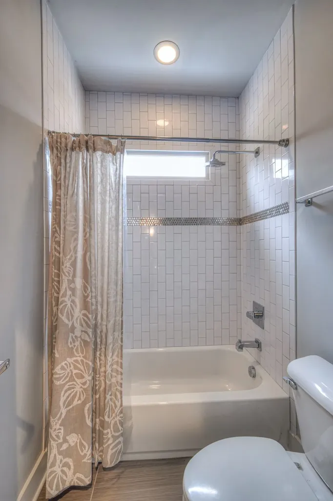 1537B Battlefield Drive Nashville TN 37215