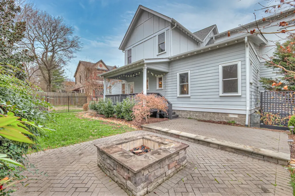 1537B Battlefield Drive Nashville TN 37215