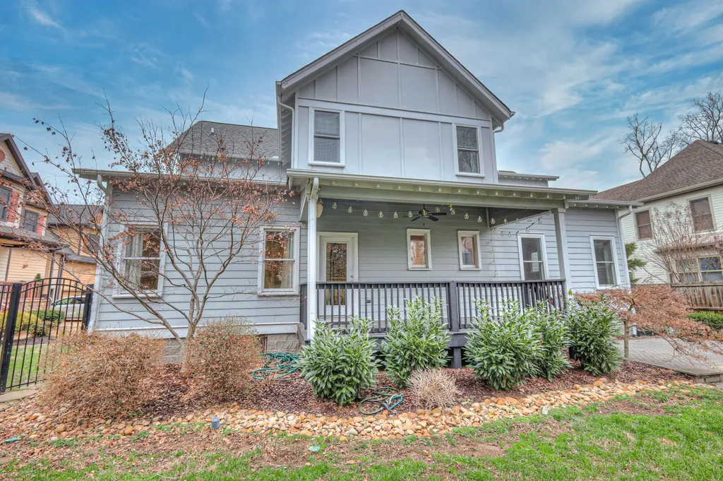 1537B Battlefield Drive Nashville TN 37215