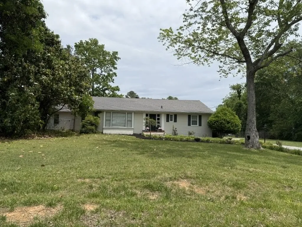 704 Cedar Lane Tullahoma TN 37388