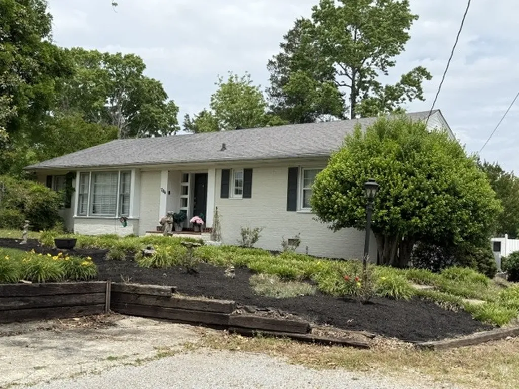 704 Cedar Lane Tullahoma TN 37388