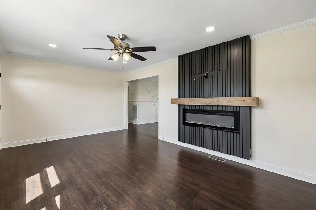 200 S Valley Road Hendersonville TN 37075