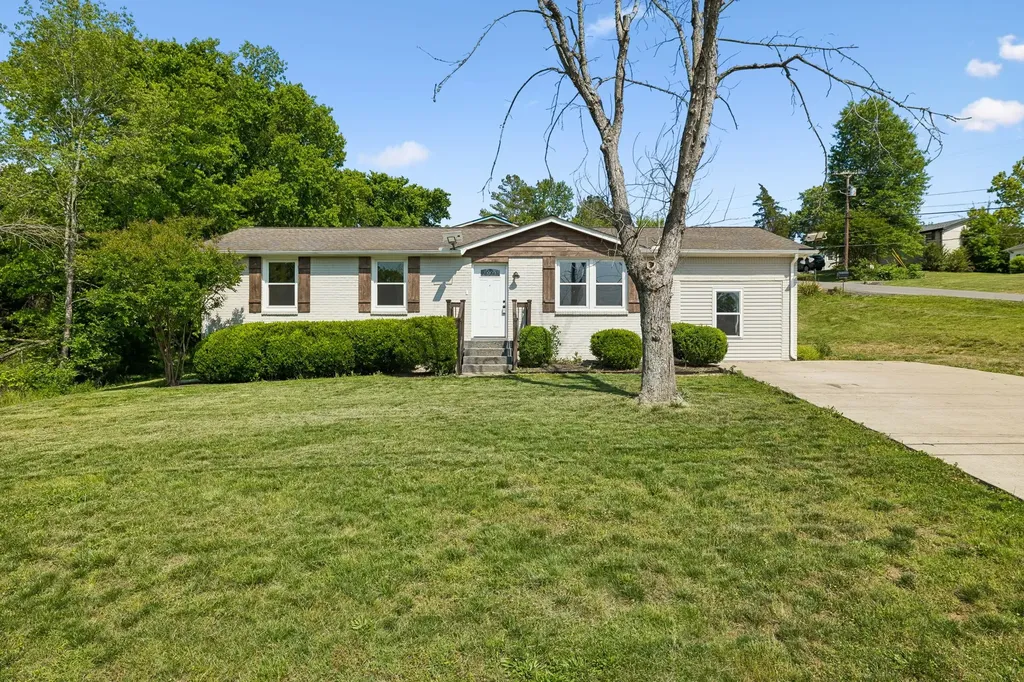 200 S Valley Road Hendersonville TN 37075