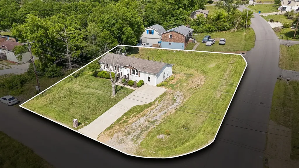 200 S Valley Road Hendersonville TN 37075
