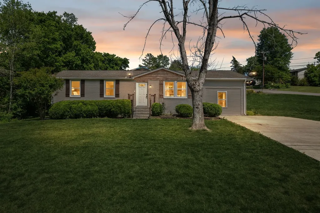 200 S Valley Road Hendersonville TN 37075