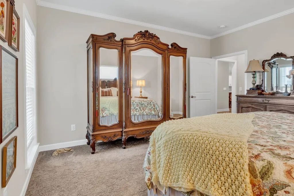 6221 Crawford Drive Hermitage TN 37076