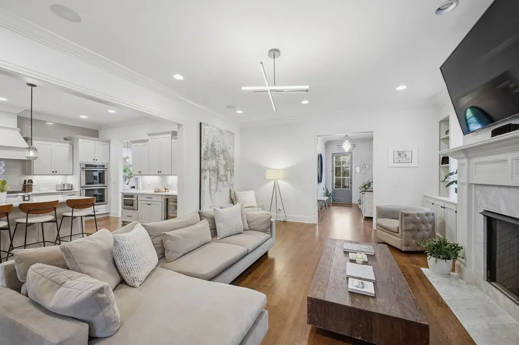 2011B Galbraith Drive Nashville TN 37215