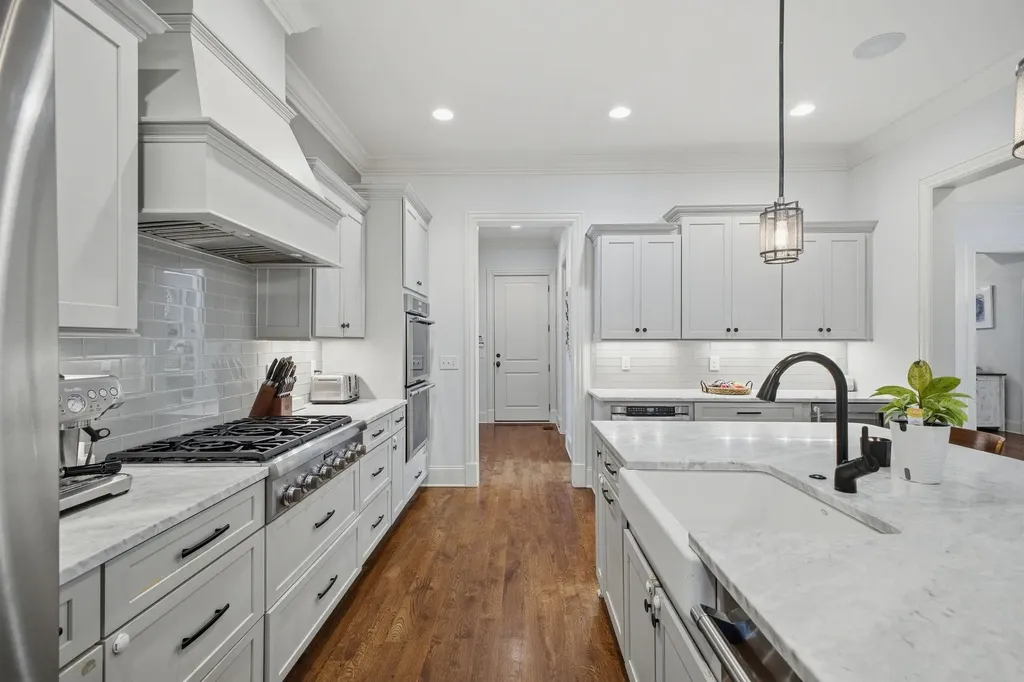 2011B Galbraith Drive Nashville TN 37215
