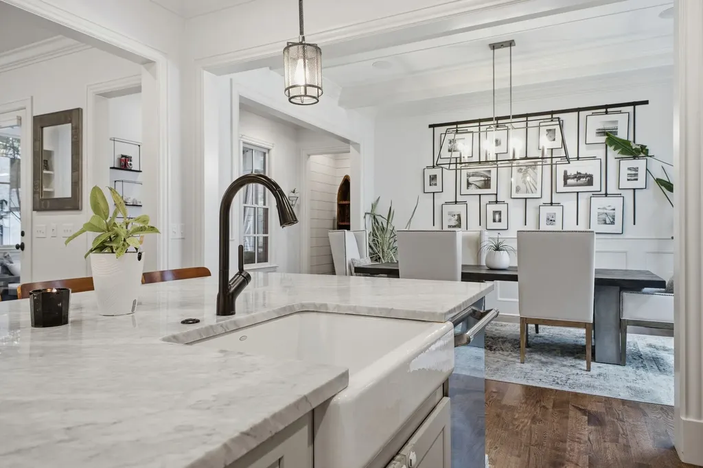 2011B Galbraith Drive Nashville TN 37215