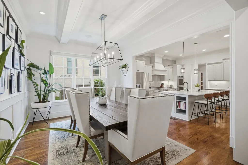 2011B Galbraith Drive Nashville TN 37215