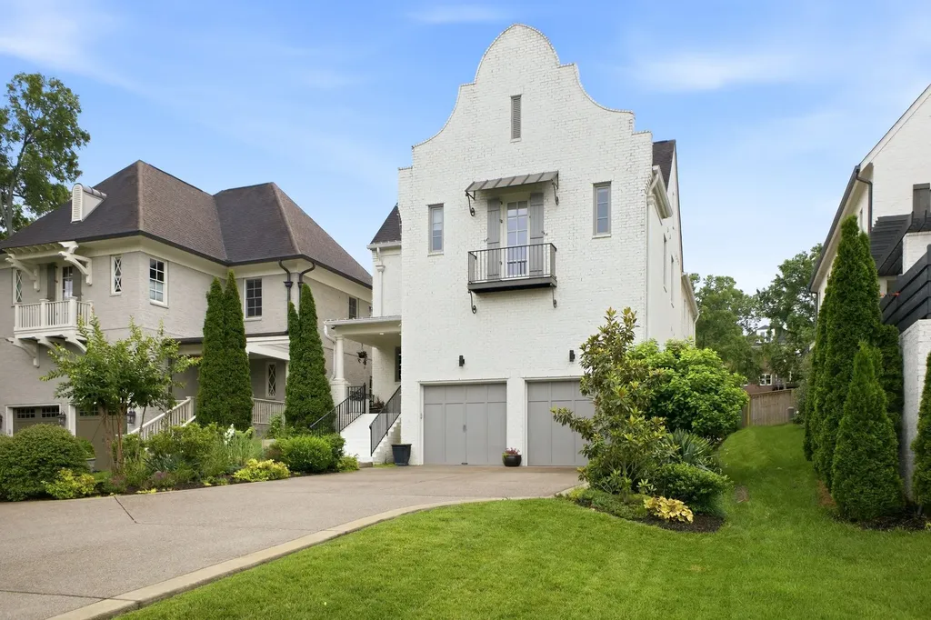 2011B Galbraith Drive Nashville TN 37215