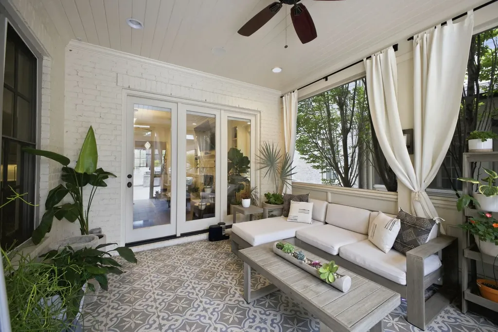 2011B Galbraith Drive Nashville TN 37215