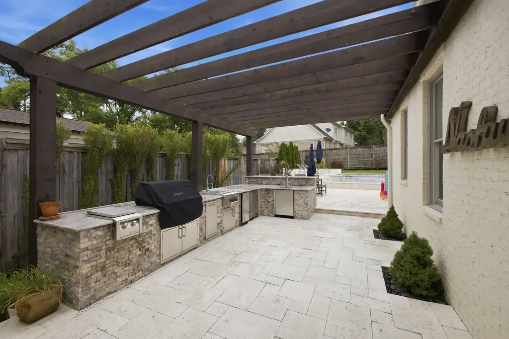 2011B Galbraith Drive Nashville TN 37215