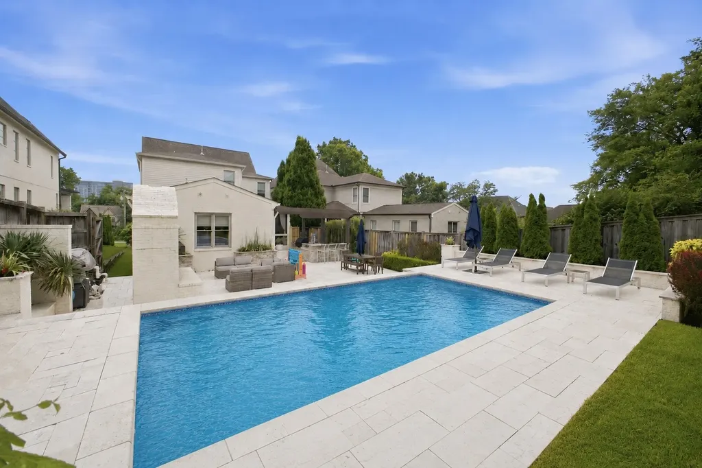 2011B Galbraith Drive Nashville TN 37215