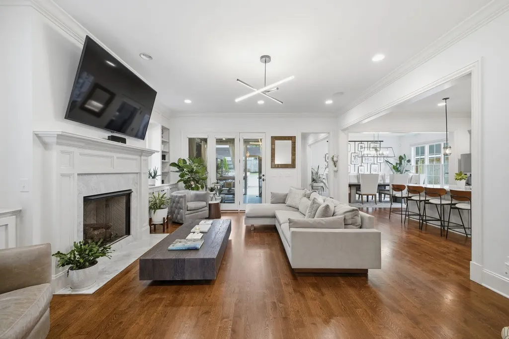 2011B Galbraith Drive Nashville TN 37215