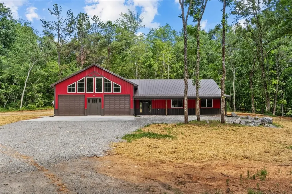 2796 Highway 100 Centerville TN 37033