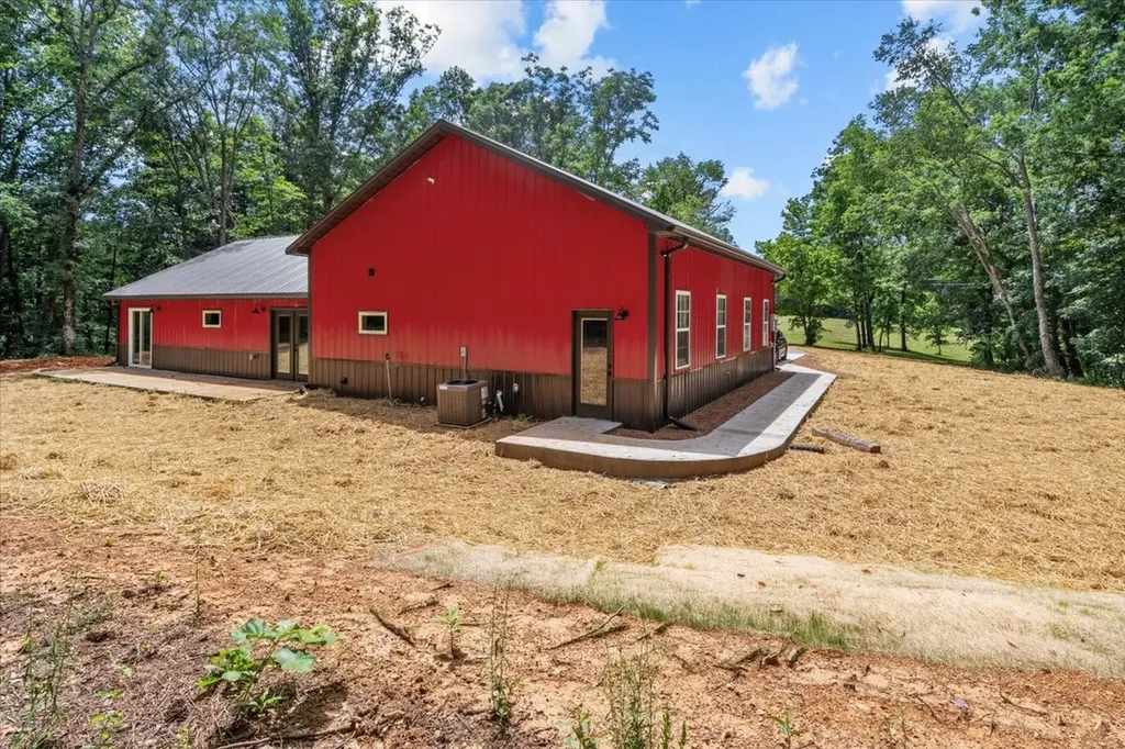 2796 Highway 100 Centerville TN 37033