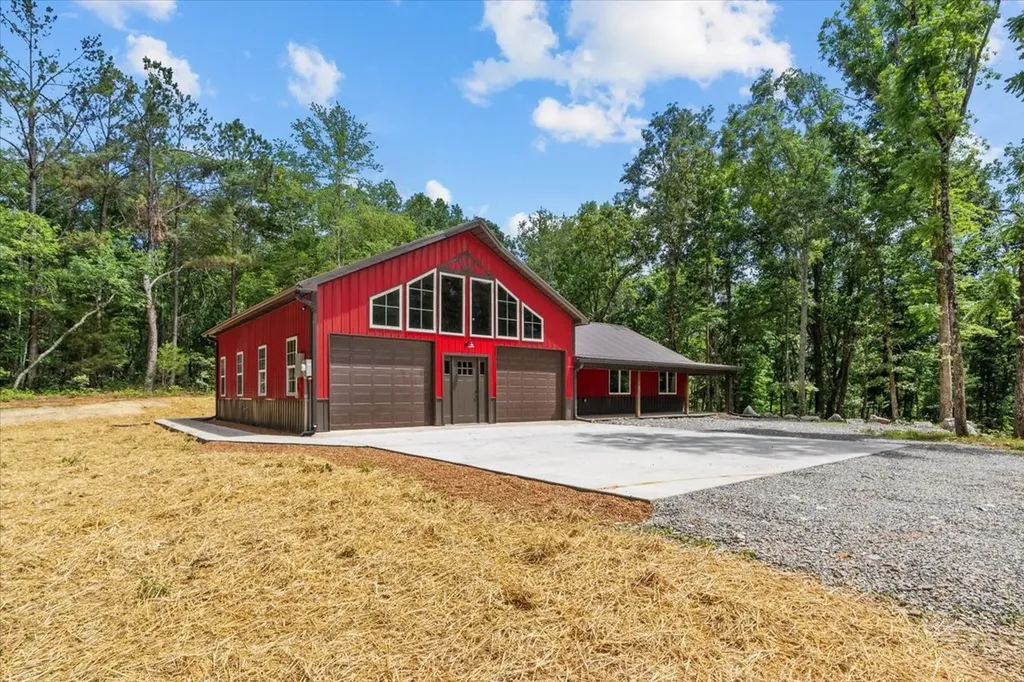 2796 Highway 100 Centerville TN 37033