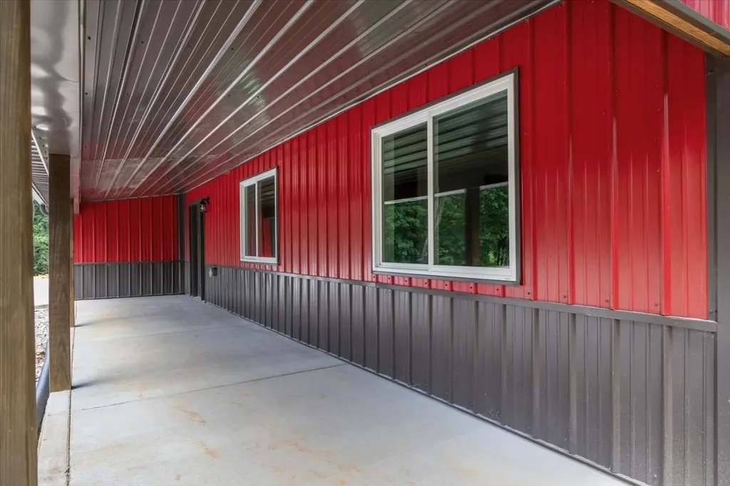 2796 Highway 100 Centerville TN 37033