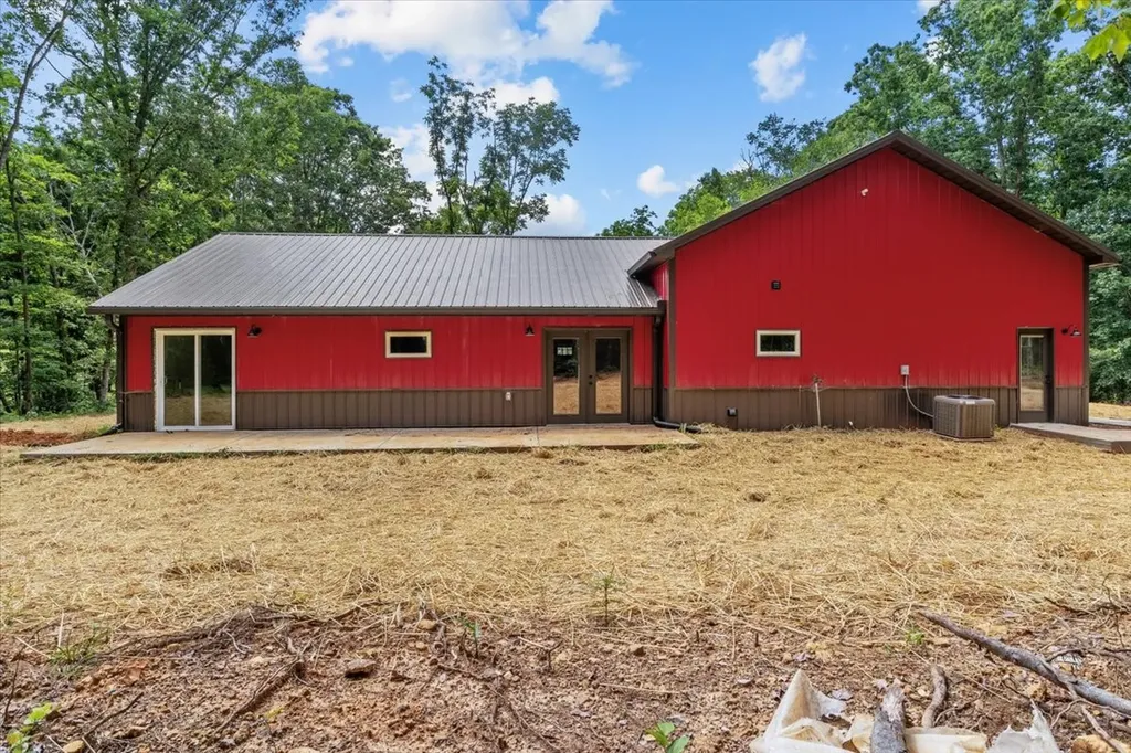 2796 Highway 100 Centerville TN 37033