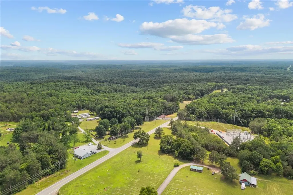 2796 Highway 100 Centerville TN 37033