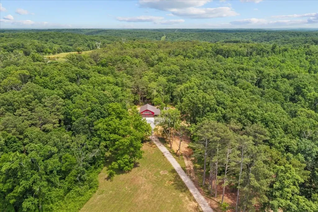2796 Highway 100 Centerville TN 37033