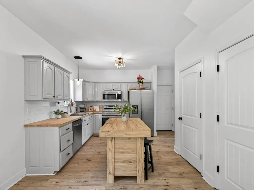 1074 Talon Drive Columbia TN 38401