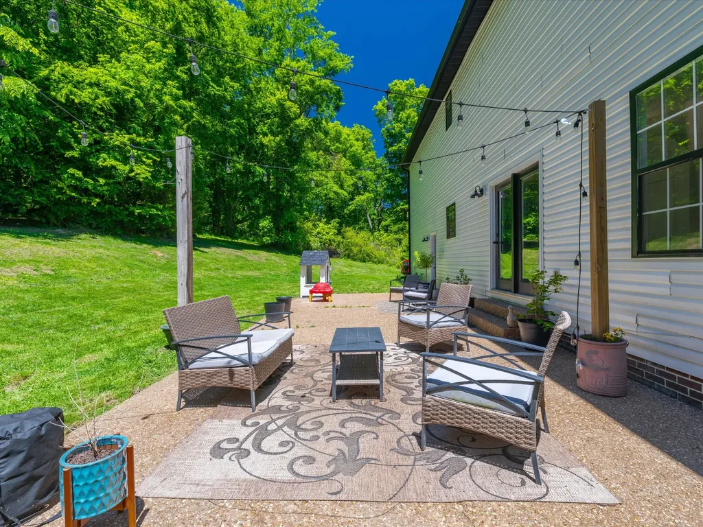 1074 Talon Drive Columbia TN 38401