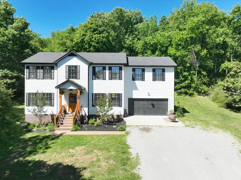 1074 Talon Drive Columbia TN 38401