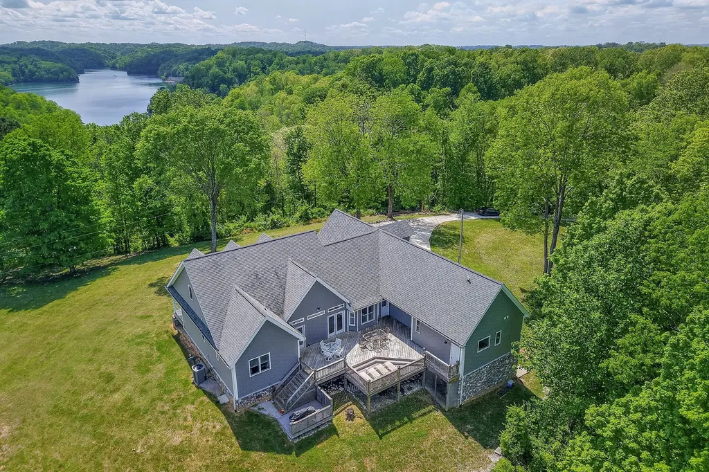 487 Cedar Hill Road Celina TN 38551